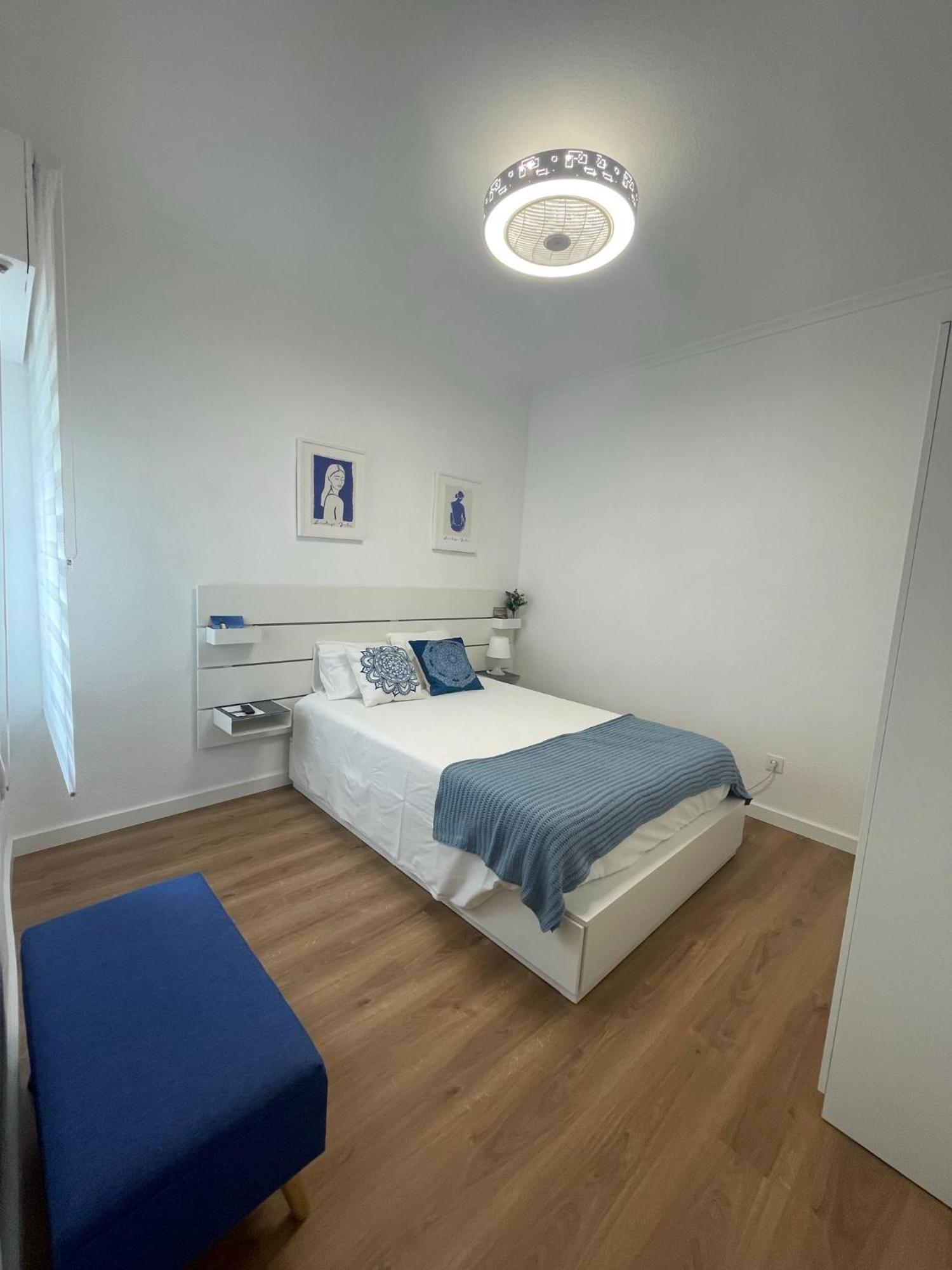 Blanco Y Anil Plaza Apartment Valdepenas Bagian luar foto