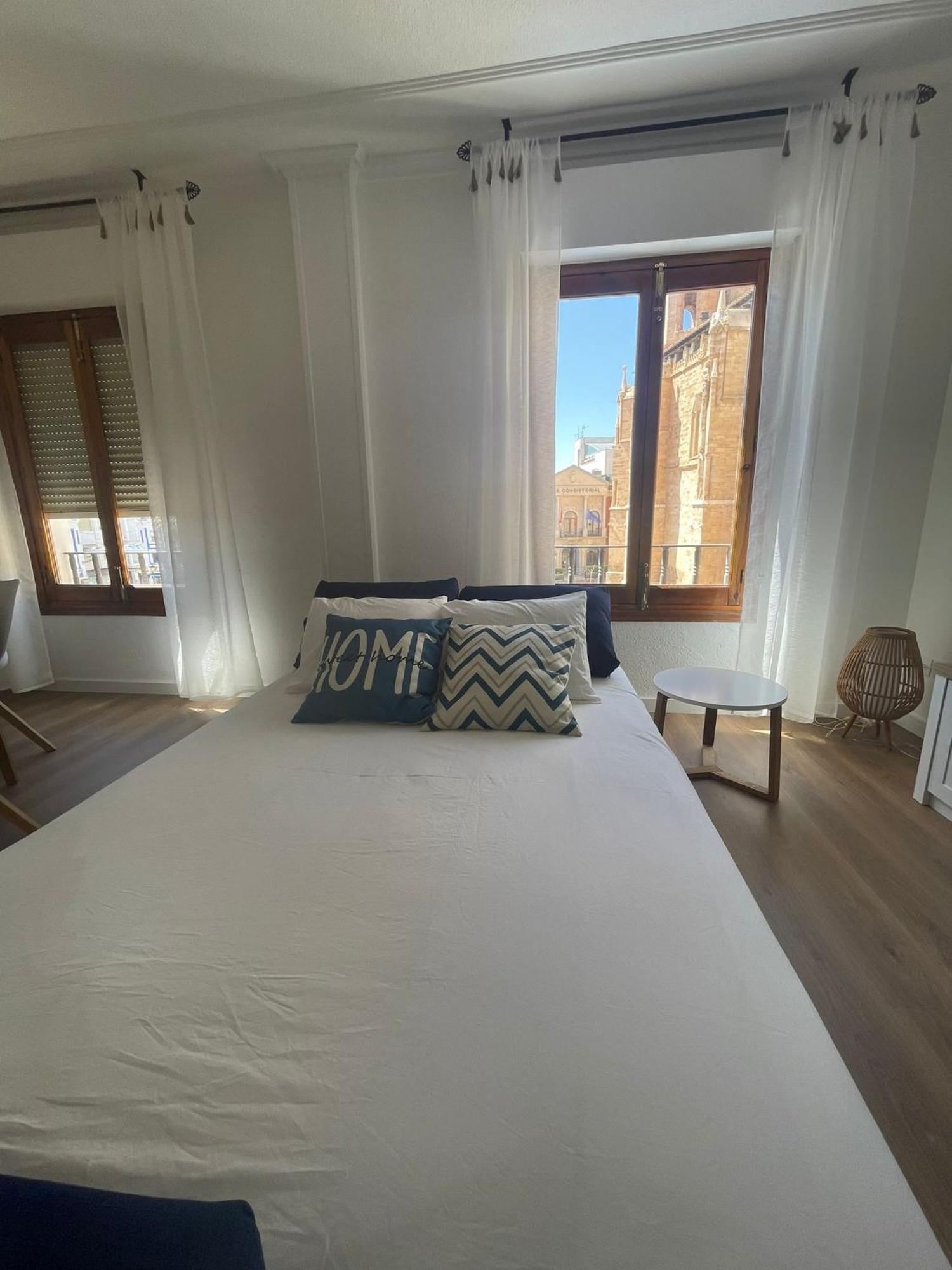 Blanco Y Anil Plaza Apartment Valdepenas Bagian luar foto