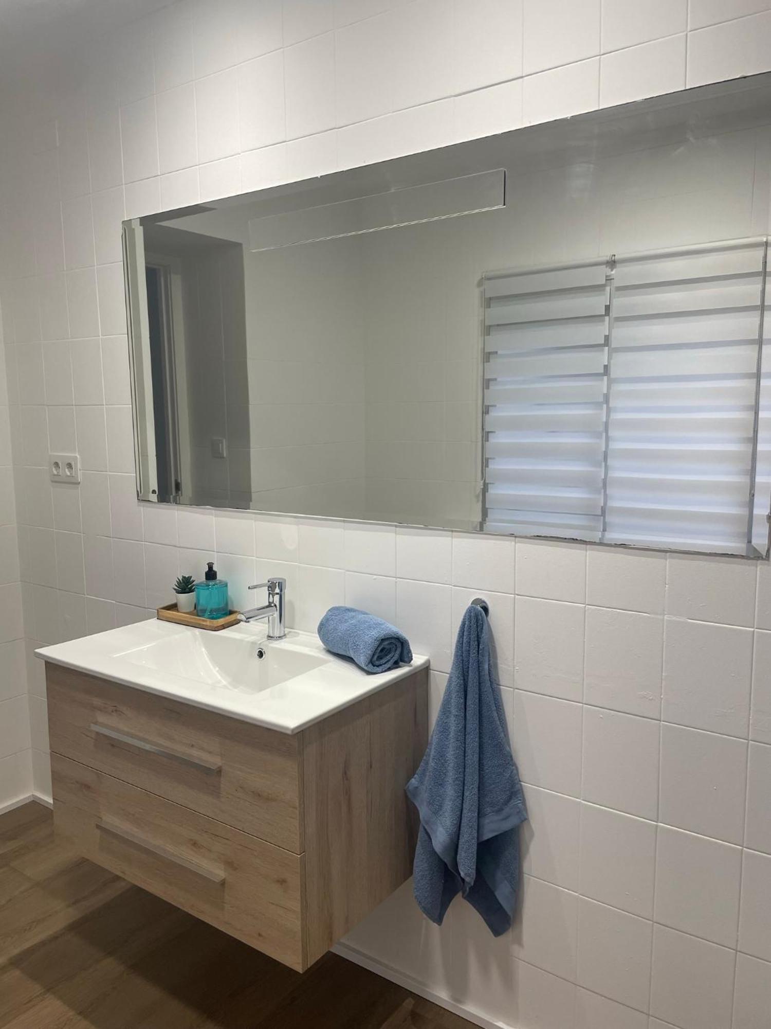 Blanco Y Anil Plaza Apartment Valdepenas Bagian luar foto