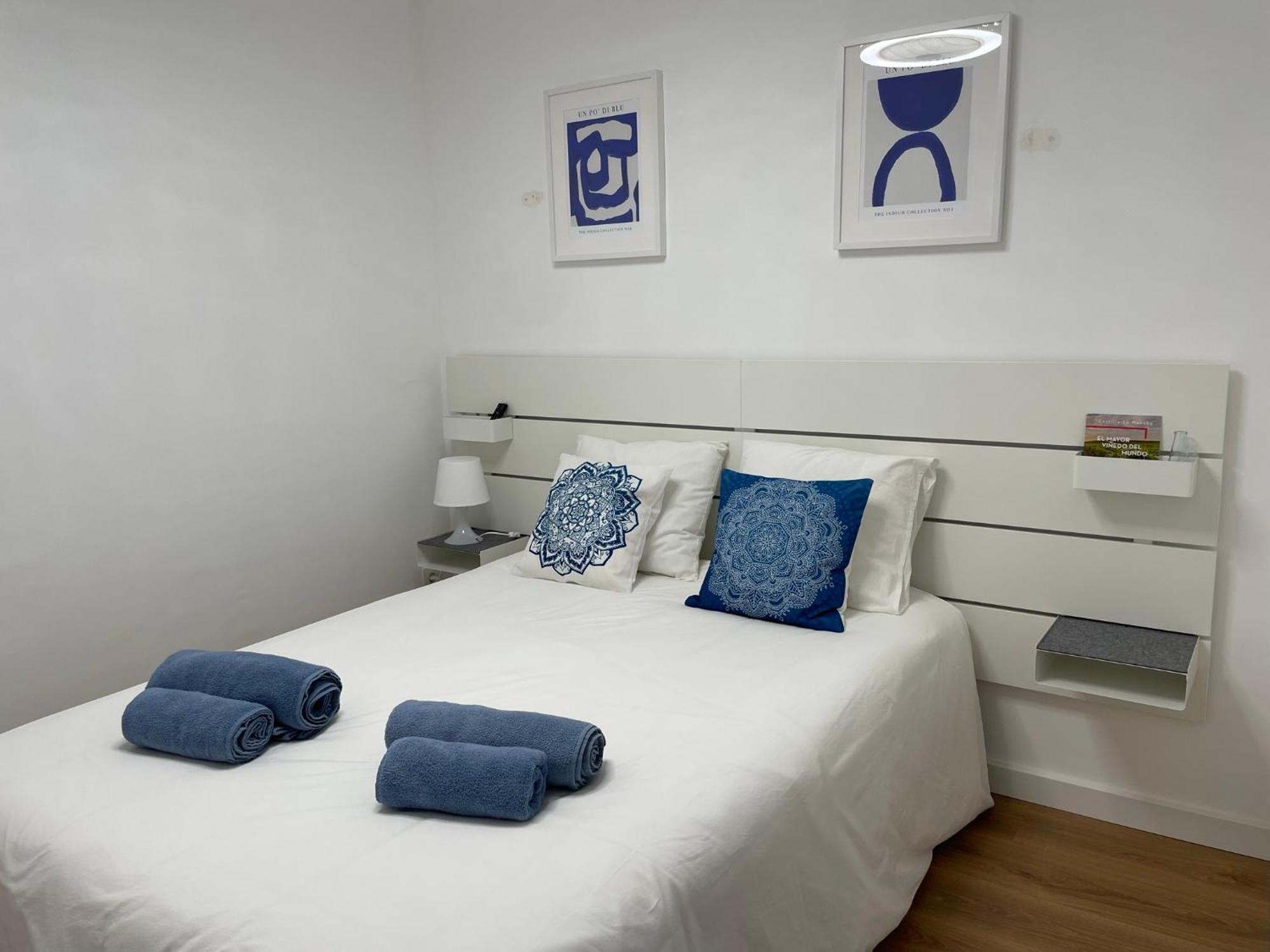 Blanco Y Anil Plaza Apartment Valdepenas Bagian luar foto