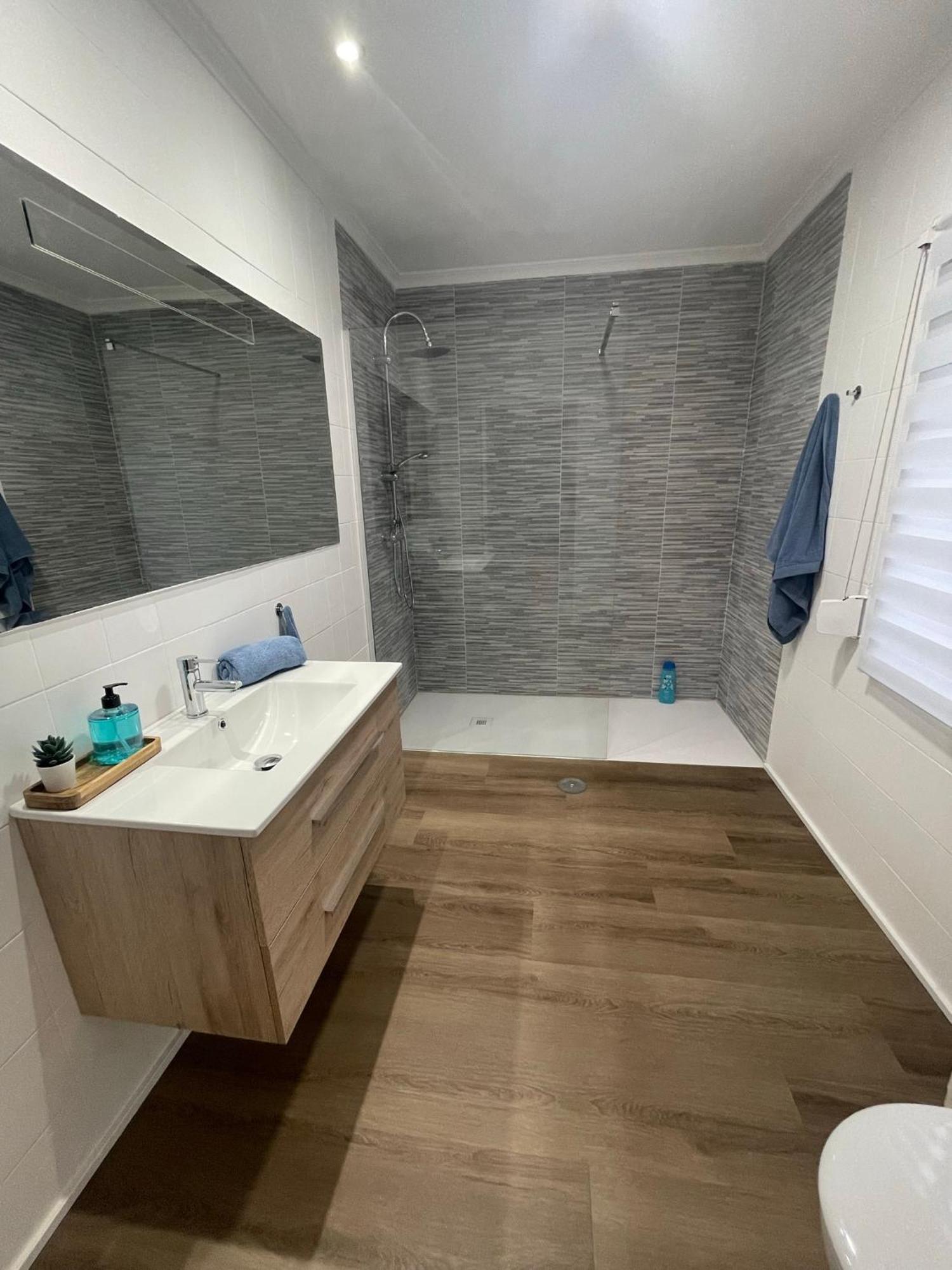 Blanco Y Anil Plaza Apartment Valdepenas Bagian luar foto