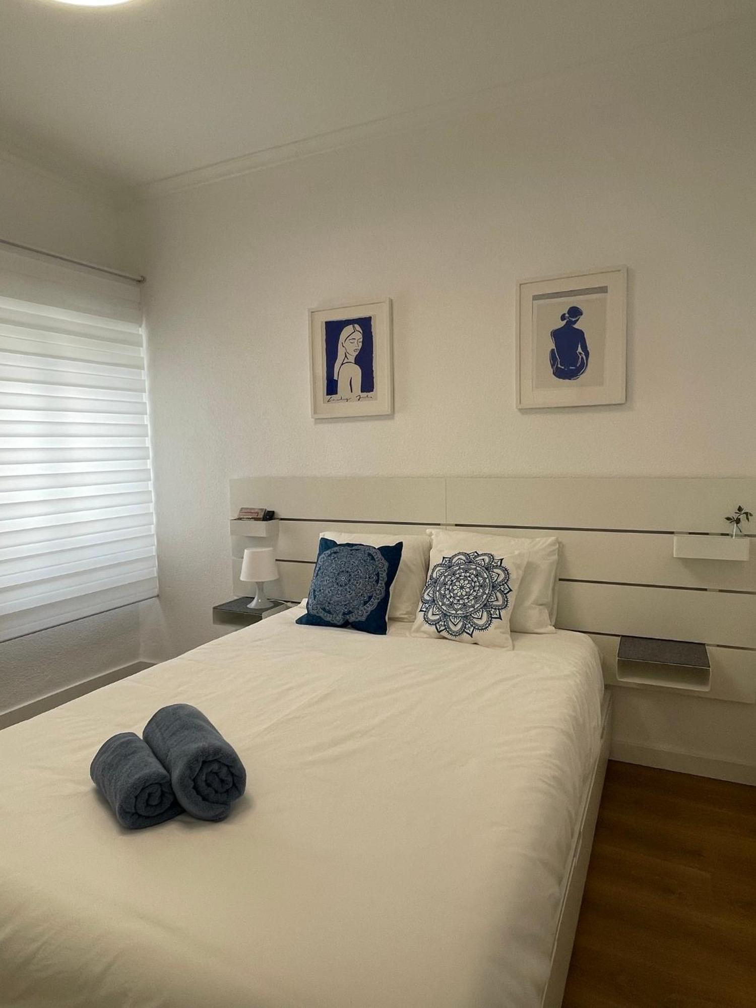 Blanco Y Anil Plaza Apartment Valdepenas Bagian luar foto